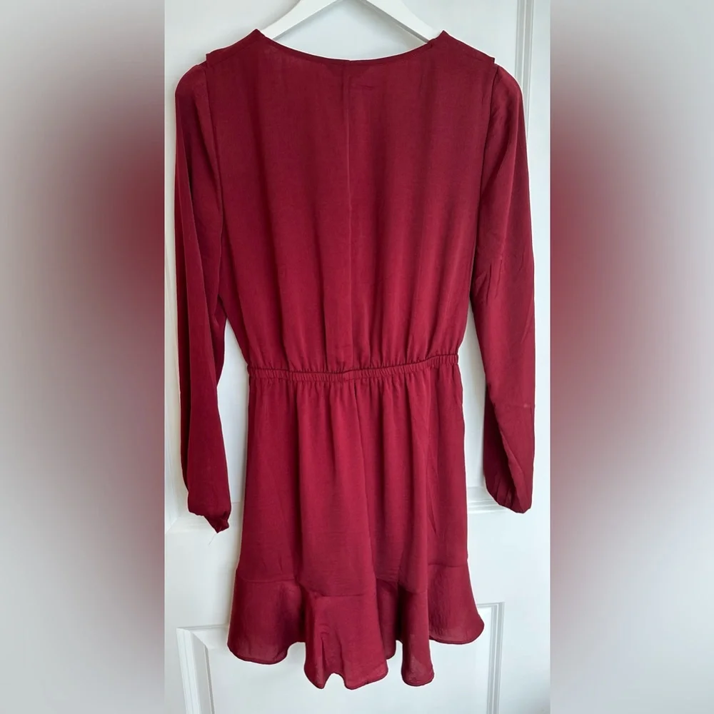Express dress, size medium, burgundy red - Picture 2 of 3